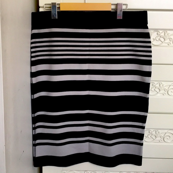 🌹Old Navy pencil skirt, L, BNWT! - Picture 1 of 5